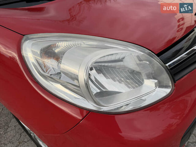 Красный Рено Кенгу, объемом двигателя 1.5 л и пробегом 172 тыс. км за 11499 $, фото 38 на Automoto.ua