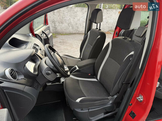 Красный Рено Кенгу, объемом двигателя 1.5 л и пробегом 172 тыс. км за 11499 $, фото 72 на Automoto.ua