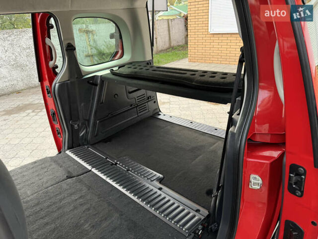 Красный Рено Кенгу, объемом двигателя 1.5 л и пробегом 172 тыс. км за 11499 $, фото 88 на Automoto.ua