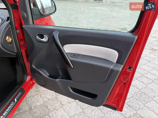 Красный Рено Кенгу, объемом двигателя 1.5 л и пробегом 172 тыс. км за 11499 $, фото 39 на Automoto.ua