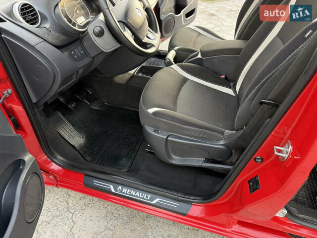 Красный Рено Кенгу, объемом двигателя 1.5 л и пробегом 172 тыс. км за 11499 $, фото 118 на Automoto.ua