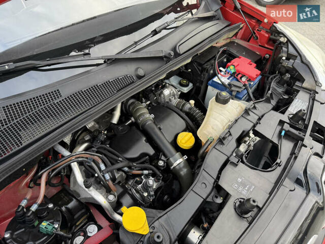 Красный Рено Кенгу, объемом двигателя 1.5 л и пробегом 172 тыс. км за 11499 $, фото 90 на Automoto.ua