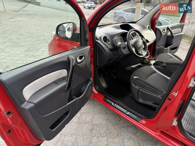 Красный Рено Кенгу, объемом двигателя 1.5 л и пробегом 172 тыс. км за 11499 $, фото 65 на Automoto.ua