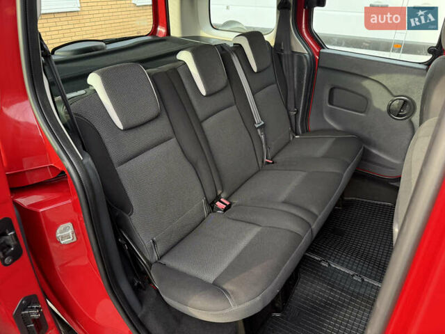 Красный Рено Кенгу, объемом двигателя 1.5 л и пробегом 172 тыс. км за 11499 $, фото 49 на Automoto.ua