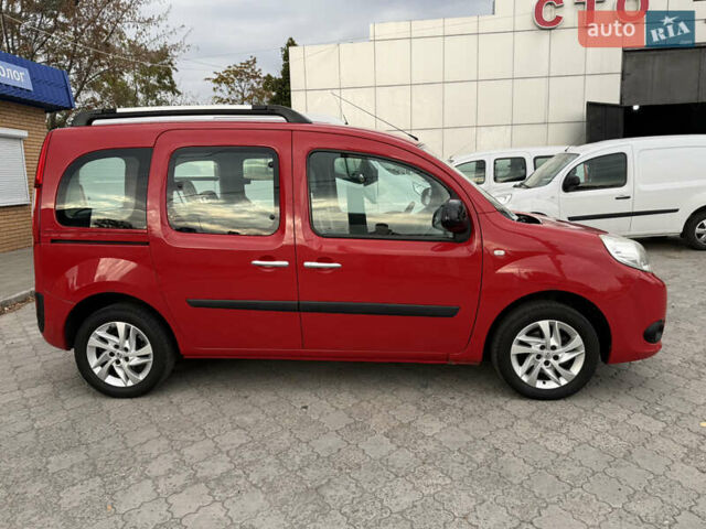 Красный Рено Кенгу, объемом двигателя 1.5 л и пробегом 172 тыс. км за 11499 $, фото 13 на Automoto.ua