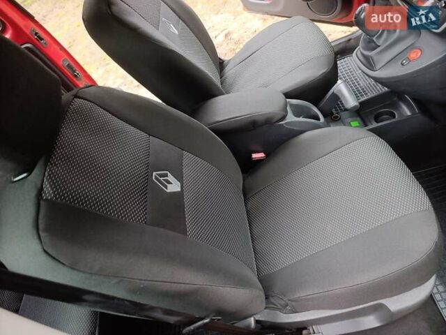 Красный Рено Кенгу, объемом двигателя 1.46 л и пробегом 263 тыс. км за 8700 $, фото 35 на Automoto.ua