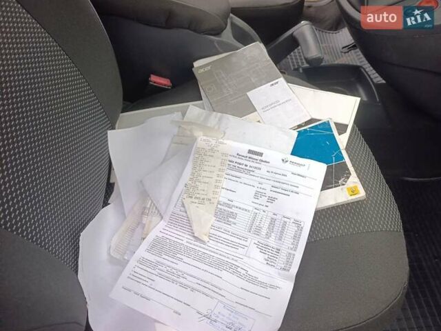 Красный Рено Кенгу, объемом двигателя 1.46 л и пробегом 263 тыс. км за 8700 $, фото 37 на Automoto.ua