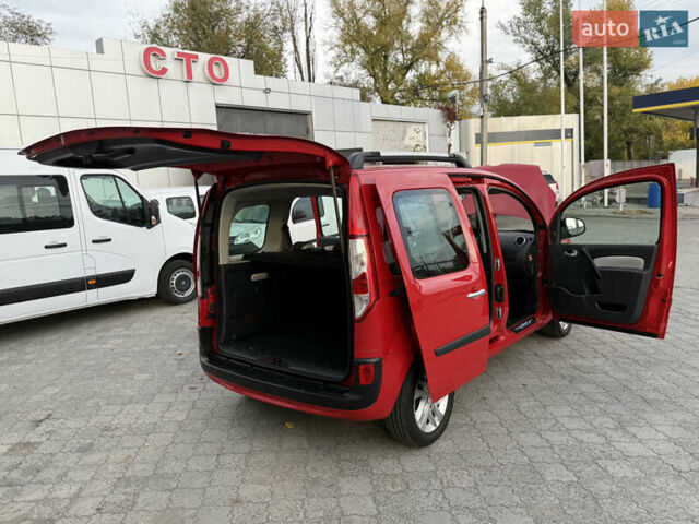 Красный Рено Кенгу, объемом двигателя 1.5 л и пробегом 172 тыс. км за 11499 $, фото 102 на Automoto.ua