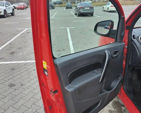Червоний Рено Кєнгу, об'ємом двигуна 1.5 л та пробігом 106 тис. км за 13000 $, фото 11 на Automoto.ua
