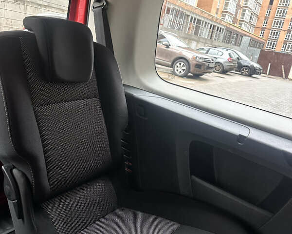 Червоний Рено Кєнгу, об'ємом двигуна 1.5 л та пробігом 170 тис. км за 12850 $, фото 19 на Automoto.ua