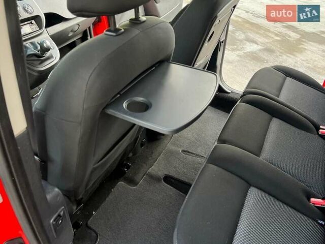 Красный Рено Кенгу, объемом двигателя 1.5 л и пробегом 205 тыс. км за 12250 $, фото 69 на Automoto.ua