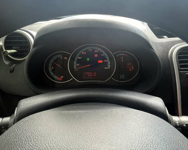 Червоний Рено Кєнгу, об'ємом двигуна 0 л та пробігом 174 тис. км за 11500 $, фото 4 на Automoto.ua
