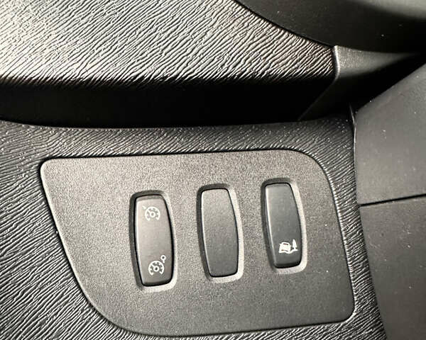 Червоний Рено Кєнгу, об'ємом двигуна 1.5 л та пробігом 170 тис. км за 12850 $, фото 13 на Automoto.ua