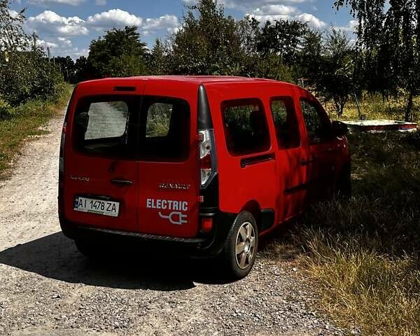 Красный Рено Кенгу, объемом двигателя 0 л и пробегом 180 тыс. км за 7100 $, фото 25 на Automoto.ua