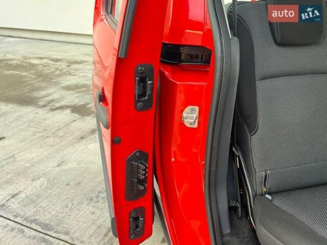 Красный Рено Кенгу, объемом двигателя 1.5 л и пробегом 205 тыс. км за 12250 $, фото 48 на Automoto.ua