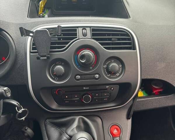 Червоний Рено Кєнгу, об'ємом двигуна 1.5 л та пробігом 257 тис. км за 10450 $, фото 29 на Automoto.ua