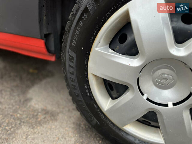 Красный Рено Кенгу, объемом двигателя 0 л и пробегом 56 тыс. км за 6700 $, фото 50 на Automoto.ua