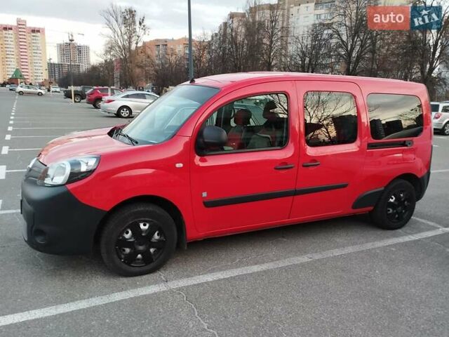 Красный Рено Кенгу, объемом двигателя 0 л и пробегом 88 тыс. км за 9900 $, фото 4 на Automoto.ua