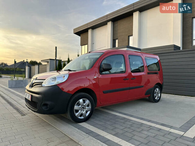 Красный Рено Кенгу, объемом двигателя 1.5 л и пробегом 197 тыс. км за 11180 $, фото 3 на Automoto.ua