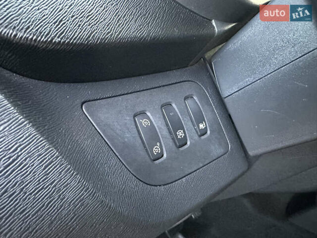 Красный Рено Кенгу, объемом двигателя 1.5 л и пробегом 197 тыс. км за 11180 $, фото 25 на Automoto.ua
