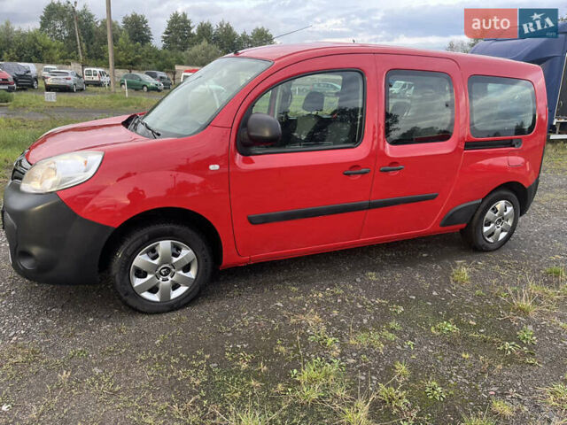 Красный Рено Кенгу, объемом двигателя 1.5 л и пробегом 197 тыс. км за 10980 $, фото 2 на Automoto.ua