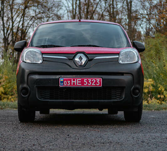 Красный Рено Кенгу, объемом двигателя 0 л и пробегом 40 тыс. км за 9000 $, фото 6 на Automoto.ua