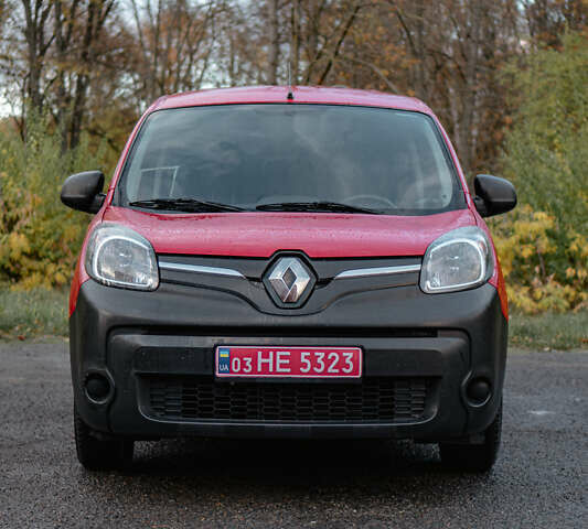 Красный Рено Кенгу, объемом двигателя 0 л и пробегом 40 тыс. км за 9000 $, фото 5 на Automoto.ua