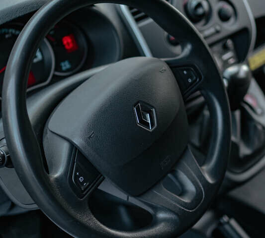 Красный Рено Кенгу, объемом двигателя 0 л и пробегом 40 тыс. км за 9000 $, фото 27 на Automoto.ua