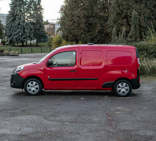 Красный Рено Кенгу, объемом двигателя 0 л и пробегом 40 тыс. км за 9000 $, фото 9 на Automoto.ua