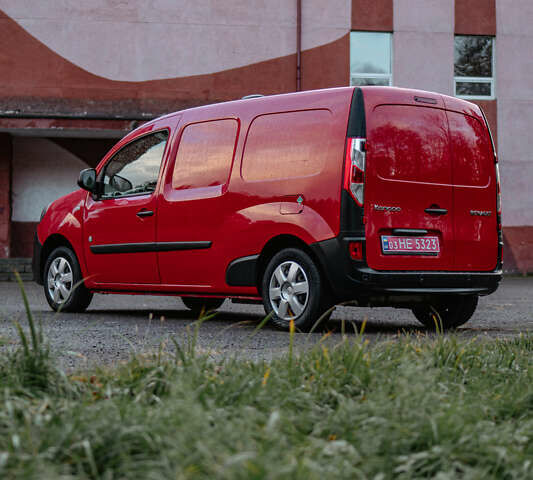 Красный Рено Кенгу, объемом двигателя 0 л и пробегом 40 тыс. км за 9000 $, фото 12 на Automoto.ua