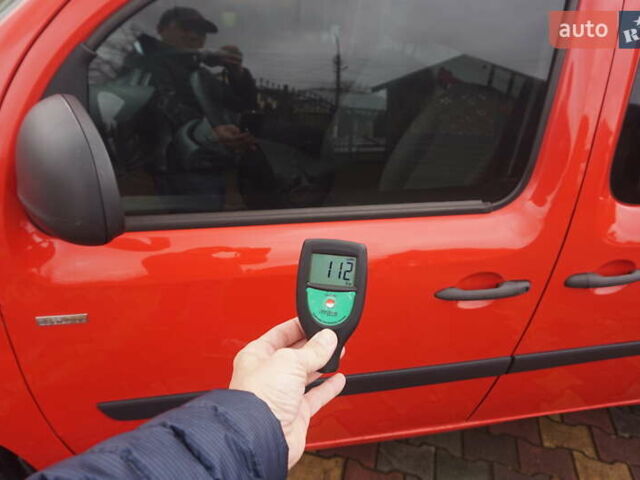 Рено Кенгу 2019 в Самборе на Automoto.ua Красный Рено Кенгу, объемом двигателя 0 л и пробегом 76 тыс. км за 11000 $, фото 61 на Automoto.ua