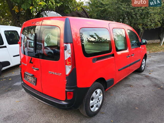 Красный Рено Кенгу, объемом двигателя 0 л и пробегом 53 тыс. км за 11500 $, фото 2 на Automoto.ua