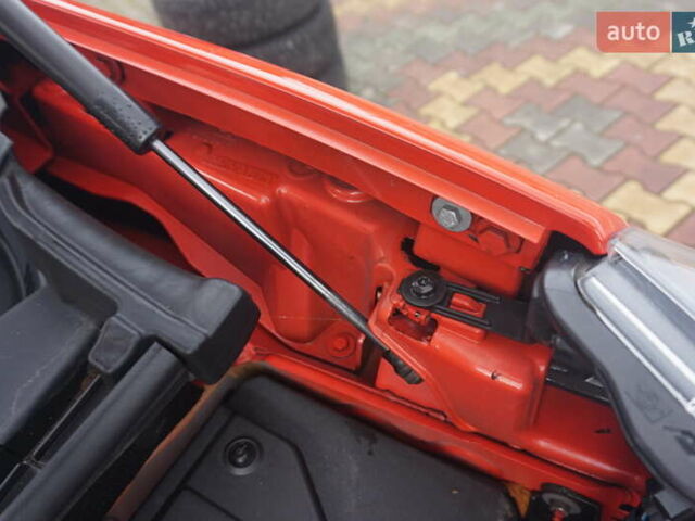 Рено Кенгу 2019 в Самборе на Automoto.ua Красный Рено Кенгу, объемом двигателя 0 л и пробегом 76 тыс. км за 11000 $, фото 55 на Automoto.ua