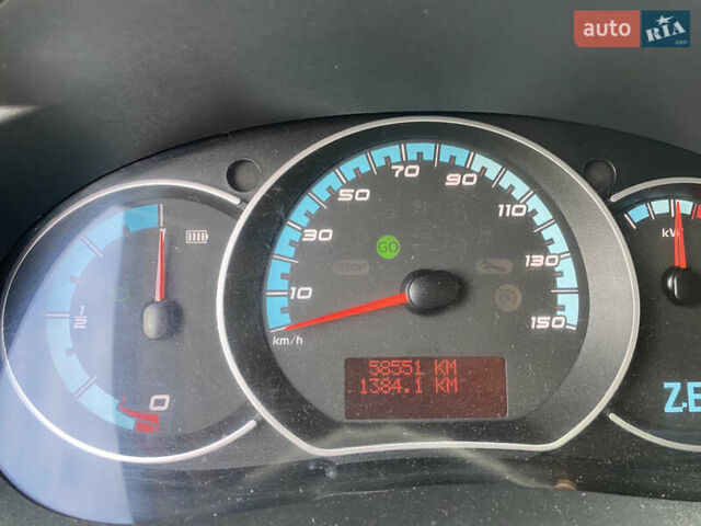Красный Рено Кенгу, объемом двигателя 0 л и пробегом 59 тыс. км за 11000 $, фото 13 на Automoto.ua