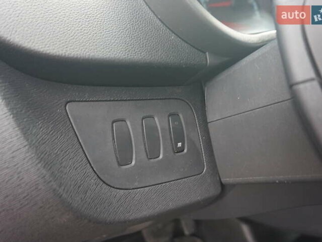 Рено Кенгу 2019 в Самборе на Automoto.ua Красный Рено Кенгу, объемом двигателя 0 л и пробегом 76 тыс. км за 11000 $, фото 27 на Automoto.ua