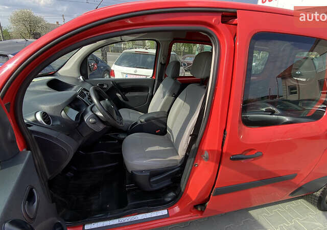 Рено Кенгу 2019 в Луцке на Automoto.ua Красный Рено Кенгу, объемом двигателя 0 л и пробегом 71 тыс. км за 10799 $, фото 21 на Automoto.ua