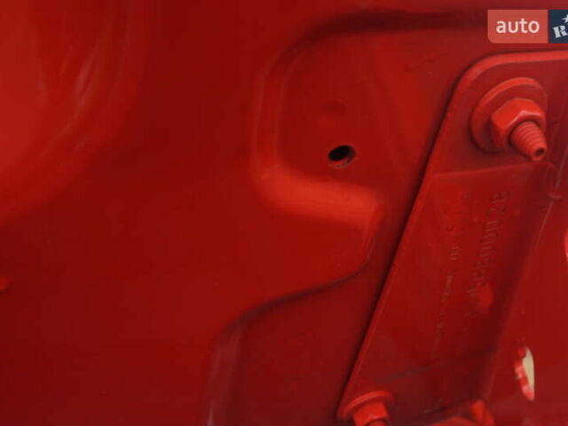 Рено Кенгу 2019 в Самборе на Automoto.ua Красный Рено Кенгу, объемом двигателя 0 л и пробегом 76 тыс. км за 11000 $, фото 54 на Automoto.ua