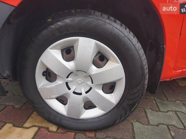 Рено Кенгу 2019 в Самборе на Automoto.ua Красный Рено Кенгу, объемом двигателя 0 л и пробегом 76 тыс. км за 11000 $, фото 70 на Automoto.ua