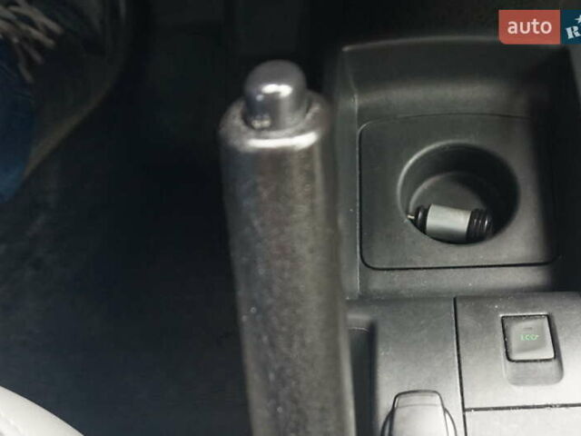 Рено Кенгу 2019 в Самборе на Automoto.ua Красный Рено Кенгу, объемом двигателя 0 л и пробегом 76 тыс. км за 11000 $, фото 37 на Automoto.ua