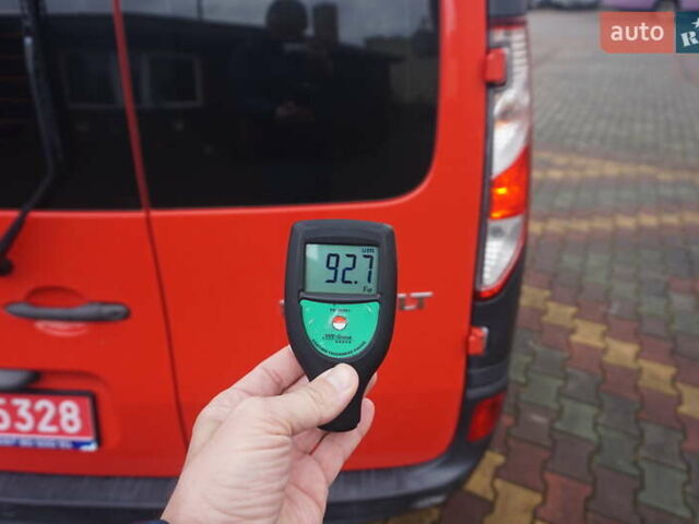 Рено Кенгу 2019 в Самборе на Automoto.ua Красный Рено Кенгу, объемом двигателя 0 л и пробегом 76 тыс. км за 11000 $, фото 65 на Automoto.ua