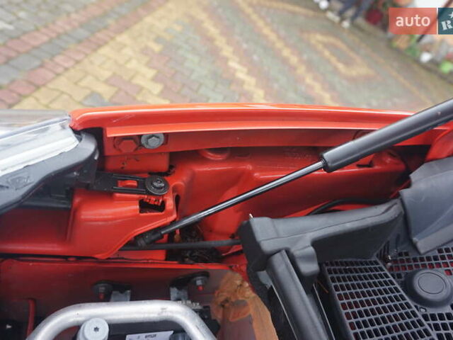 Рено Кенгу 2019 в Самборе на Automoto.ua Красный Рено Кенгу, объемом двигателя 0 л и пробегом 76 тыс. км за 11000 $, фото 58 на Automoto.ua