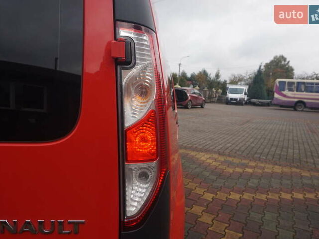 Рено Кенгу 2019 в Самборе на Automoto.ua Красный Рено Кенгу, объемом двигателя 0 л и пробегом 76 тыс. км за 11000 $, фото 22 на Automoto.ua