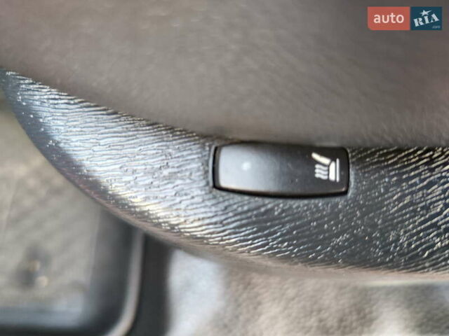 Красный Рено Кенгу, объемом двигателя 0 л и пробегом 53 тыс. км за 11499 $, фото 17 на Automoto.ua