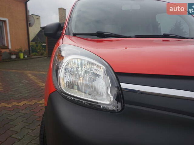 Рено Кенгу 2019 в Самборе на Automoto.ua Красный Рено Кенгу, объемом двигателя 0 л и пробегом 76 тыс. км за 11000 $, фото 21 на Automoto.ua