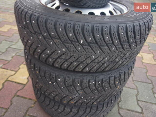 Рено Кенгу 2019 в Самборе на Automoto.ua Красный Рено Кенгу, объемом двигателя 0 л и пробегом 76 тыс. км за 11000 $, фото 75 на Automoto.ua