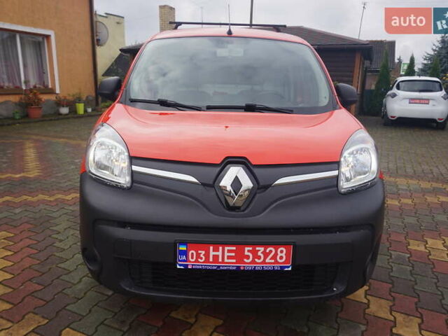 Рено Кенгу 2019 в Самборе на Automoto.ua Красный Рено Кенгу, объемом двигателя 0 л и пробегом 76 тыс. км за 11000 $, фото 13 на Automoto.ua