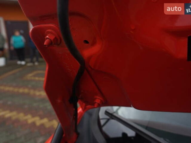 Рено Кенгу 2019 в Самборе на Automoto.ua Красный Рено Кенгу, объемом двигателя 0 л и пробегом 76 тыс. км за 11000 $, фото 57 на Automoto.ua