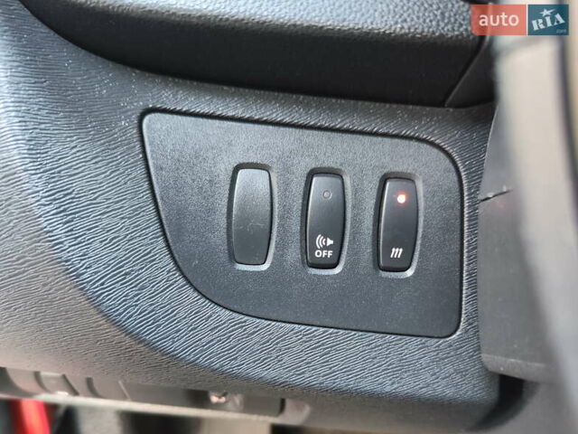 Красный Рено Кенгу, объемом двигателя 0 л и пробегом 53 тыс. км за 11500 $, фото 16 на Automoto.ua