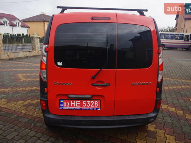 Рено Кенгу 2019 в Самборе на Automoto.ua Красный Рено Кенгу, объемом двигателя 0 л и пробегом 76 тыс. км за 11000 $, фото 17 на Automoto.ua
