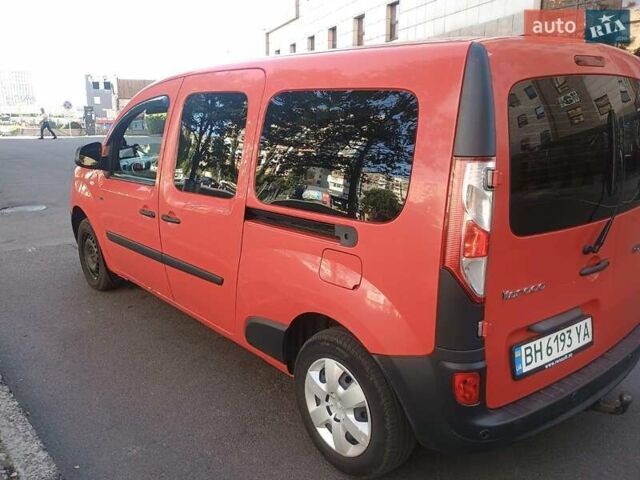 Красный Рено Кенгу, объемом двигателя 0 л и пробегом 76 тыс. км за 15200 $, фото 19 на Automoto.ua